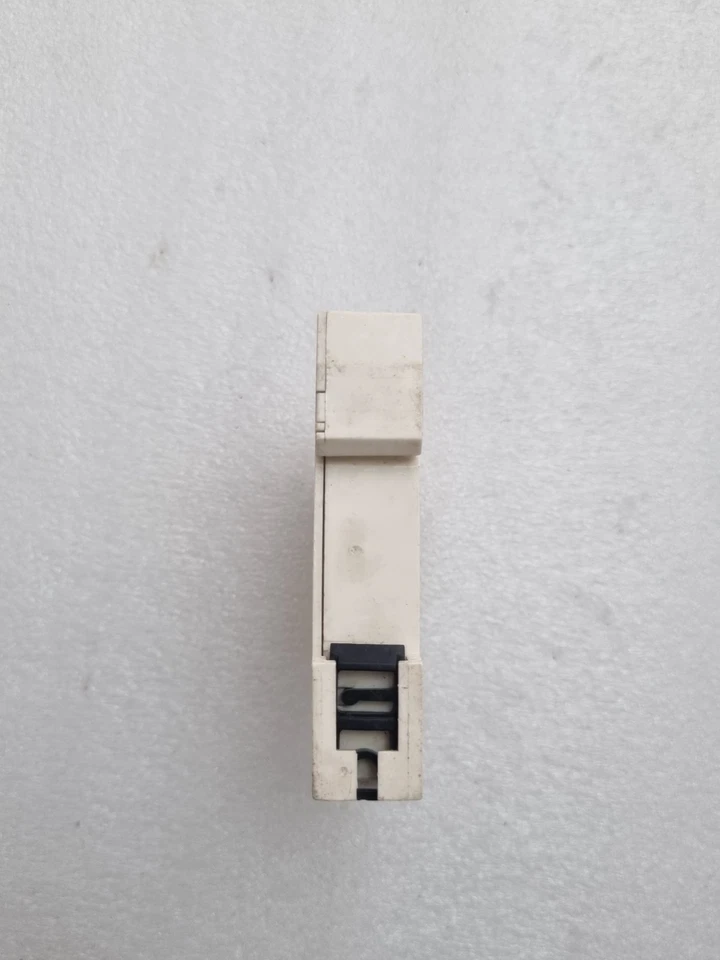 SCHNEIDER TELEMECANIQUE RE11 RA MU 0,1s-100h MODULE (USED) Fast Ship